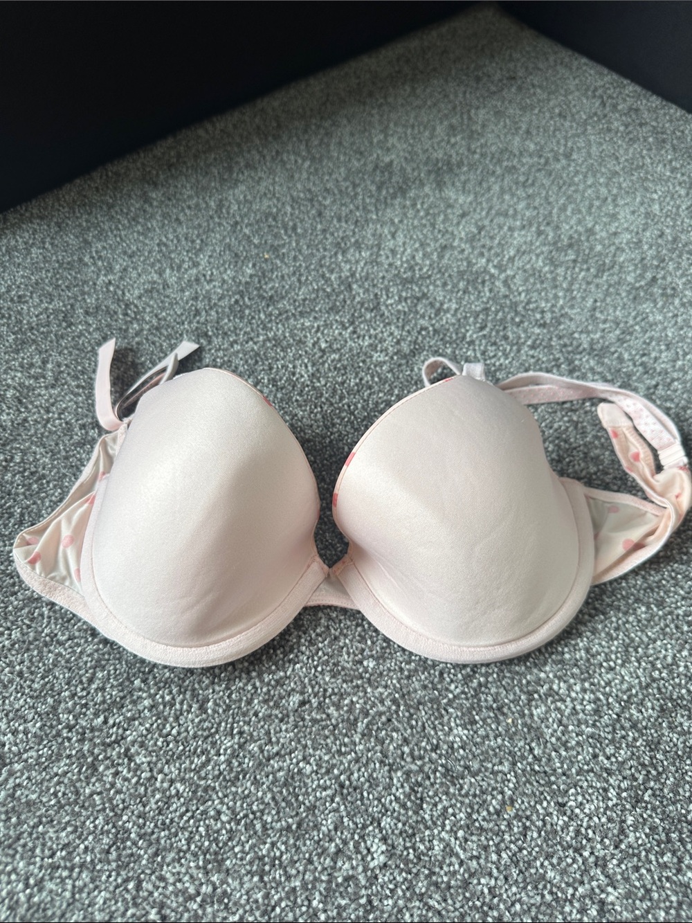 Victoria's Secret Pale Pink Molded T-Shirt Bra